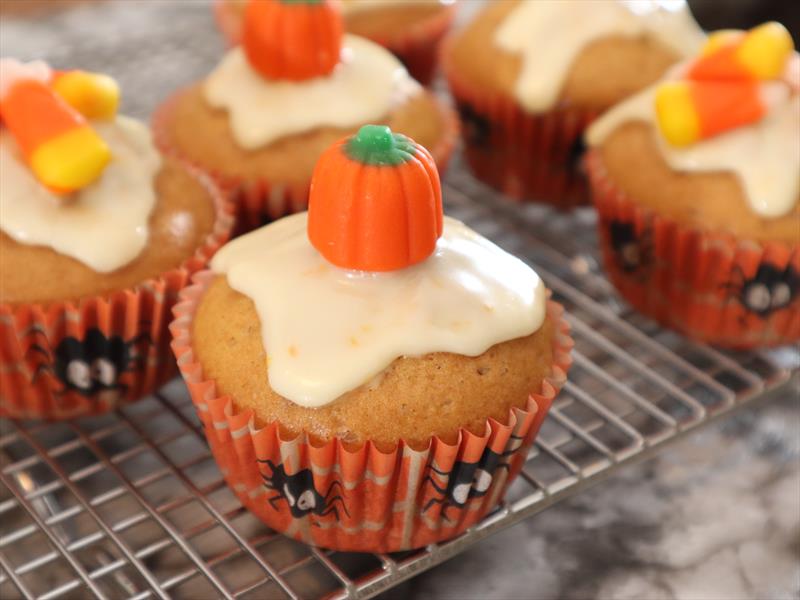 Orange Muffins with Orange Glaze