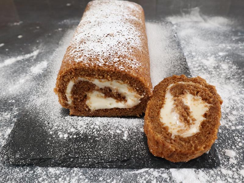 Pumpkin Roll Cake