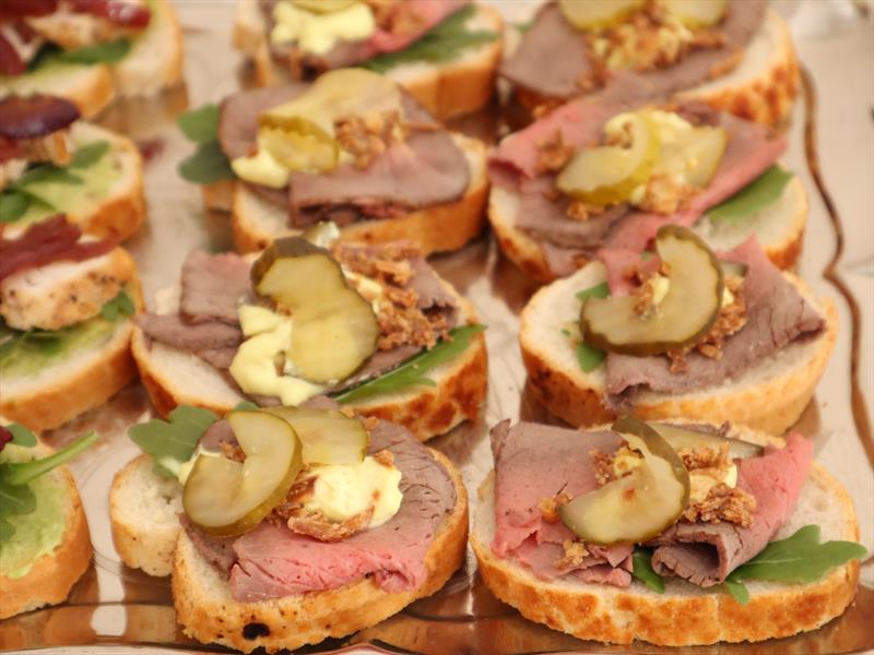 Roast Beef Canapés